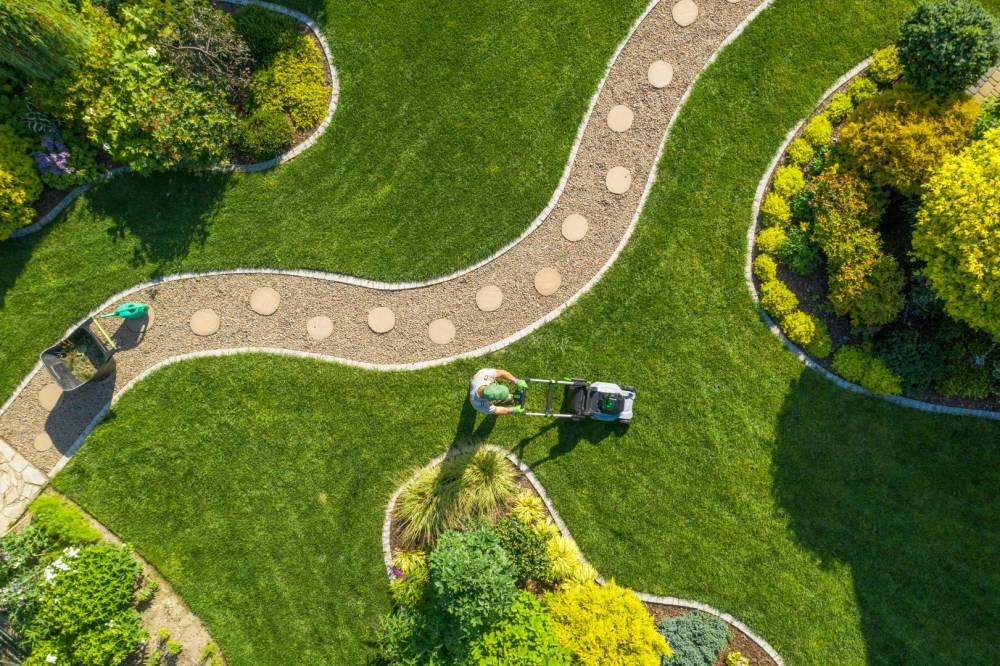 Entretiens espaces extérieurs à Boisset-et-Gaujac
